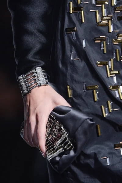 Look 24
